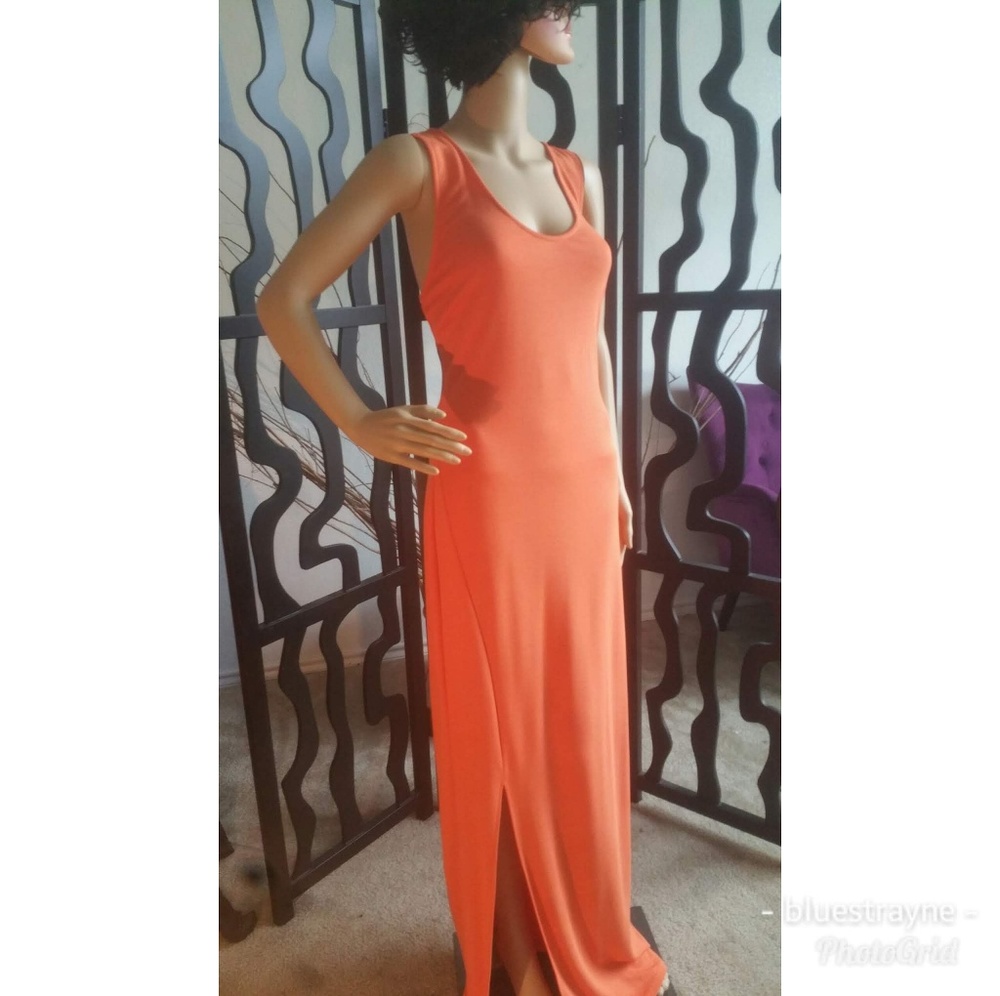 NWT Strappy back maxi dress